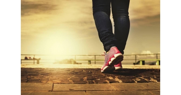 5 Ways To Burn More Calories While Walking | Yebble