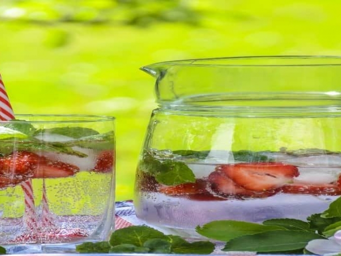 6 Effective Hydrating Drinks Besides Water