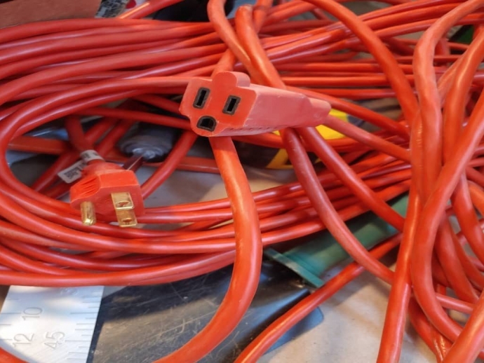 5 Extension Cord Safety Tips